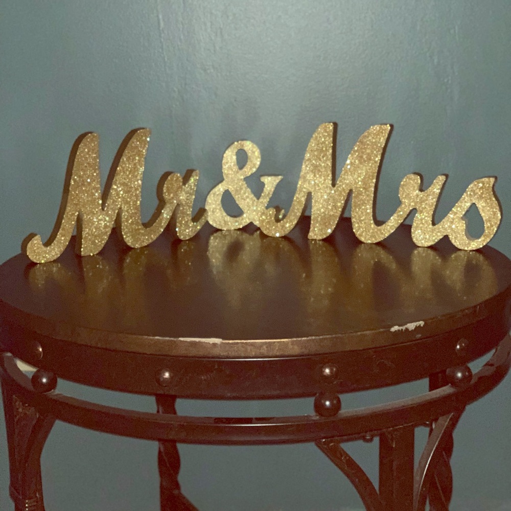 MR & MRS  WOODEN WEDDING DECOR